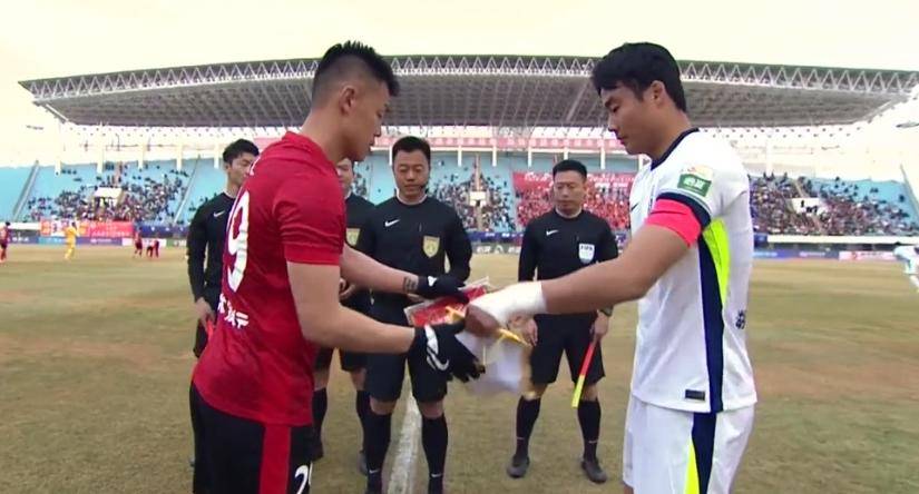 曲棍球联赛打响,老牌劲旅展开争夺 曲棍球联赛打响,老牌劲旅展开争夺