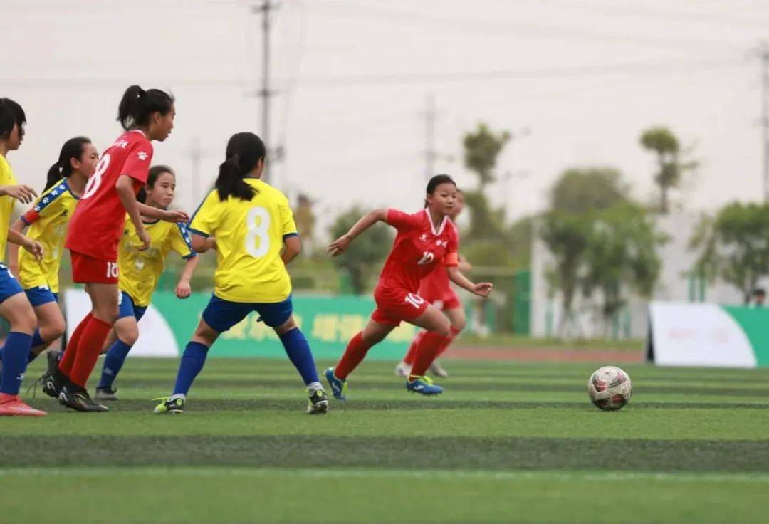 基层足球推广大力推进,乡村少年足球水平显著提升 基层足球推广大力推进,乡村少年足球水平显著提升